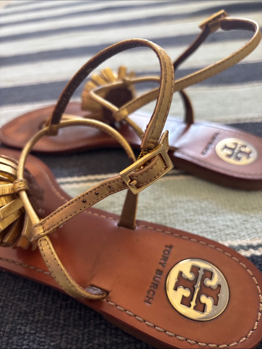 Tory Burch Cherilyn T Strap Sandals Gold size 9 - Picture 7 of 10